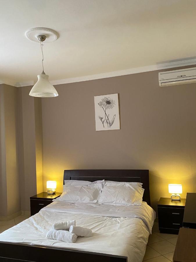 Cloud8 Apt With Castle View, 7Km From The Beach Lezha Kültér fotó