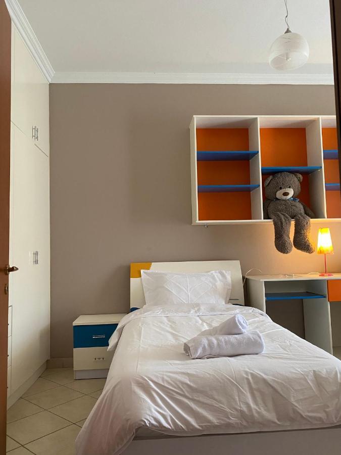 Cloud8 Apt With Castle View, 7Km From The Beach Lezha Kültér fotó